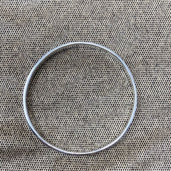 Solid 925 Sterling Silver Amore Bangle Bracelet - Picture 6 of 10